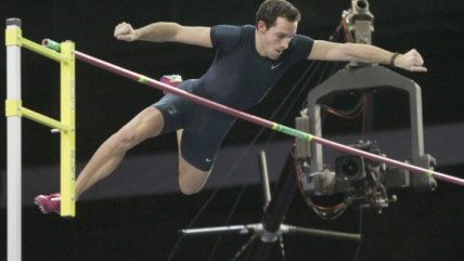   Renaud Lavillenie batió el récord de Sergei Bubka en salto con garrocha 