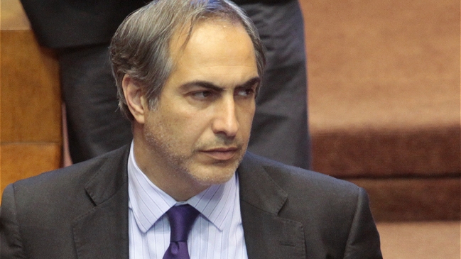 Senador Chahuán desmarca homenaje a Piñera con llamado a que vuelva a RN