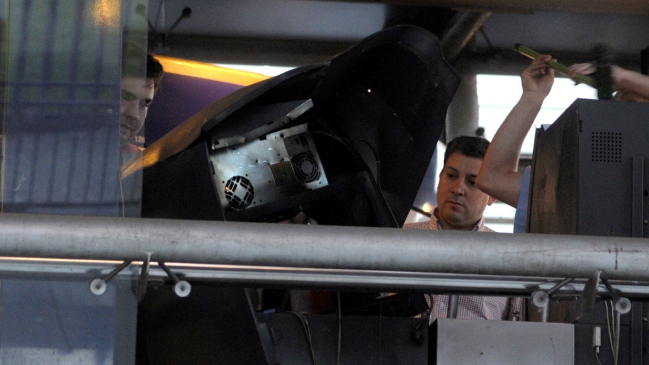 Delincuentes robaron cajero automático desde estación de Metro