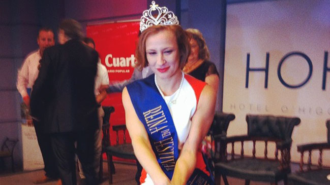 Sigrid Alegría: El piscinazo será con la corona y nada más