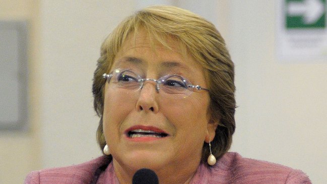 Bachelet ya decidió hacer un nuevo censo en 2016, según diario