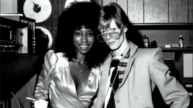 David Bowie quiere escribir para su 