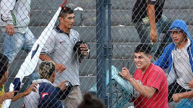 Gresca termina con 10 heridos en barra de Quilmes