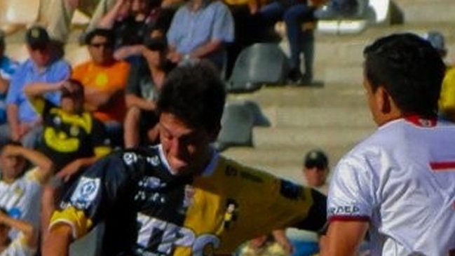 Coquimbo Unido se quedó con el clásico ante La Serena y sigue como líder de la Primera B