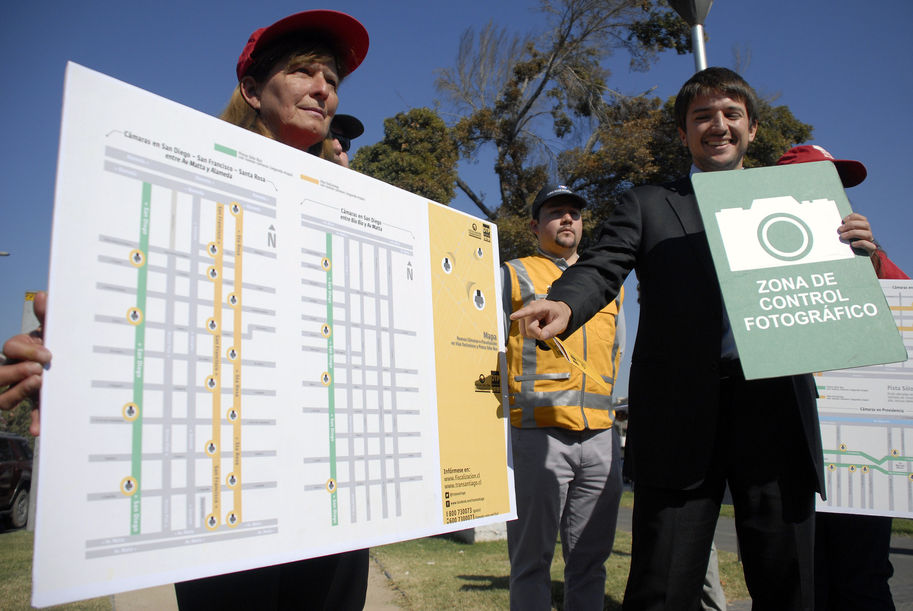 Este lunes parte el cobro de infracciones por mal uso de vías exclusivas