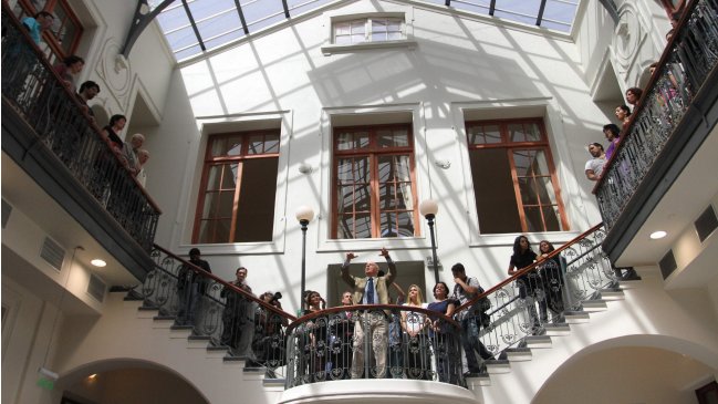 Teatro Municipal reabrió dependencias dañadas por terremoto de 2010