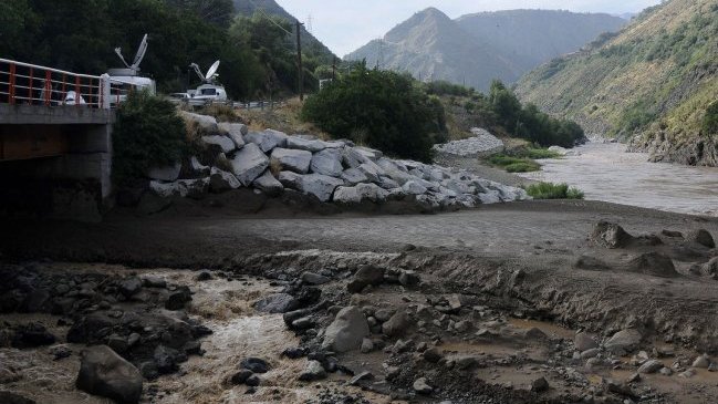 Equipos de rescate encontraron cadáver de niña desaparecida en el Cajón del Maipo