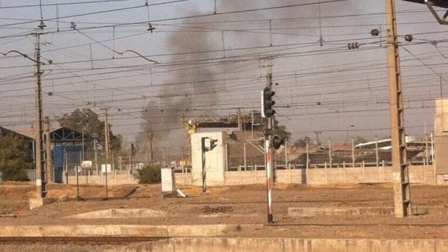 Incendio afectó a patio de acopio de Ferrocarriles en Estación Central