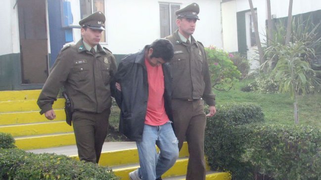 Carabineros detuvo a dos sujetos por robo de un vehículo en Providencia