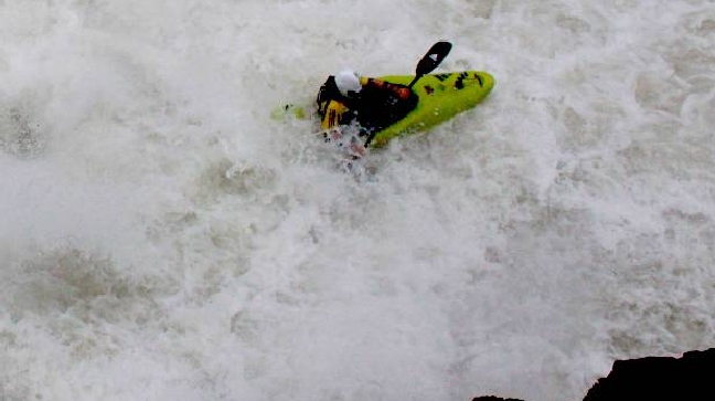 Superintendente y uso de kayak en Torres del Paine: 