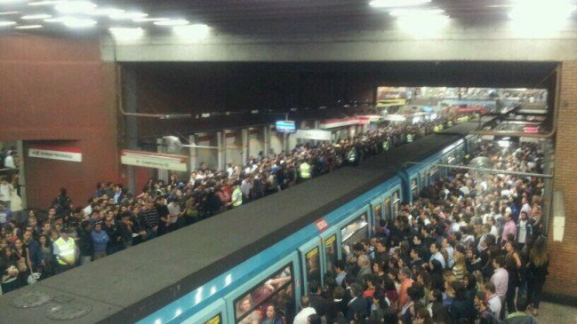 Problemas eléctricos y demoras afectan a la Línea 1 del Metro