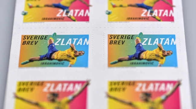 Sellos postales de Zlatan Ibrahimovic son éxito de ventas en Suecia