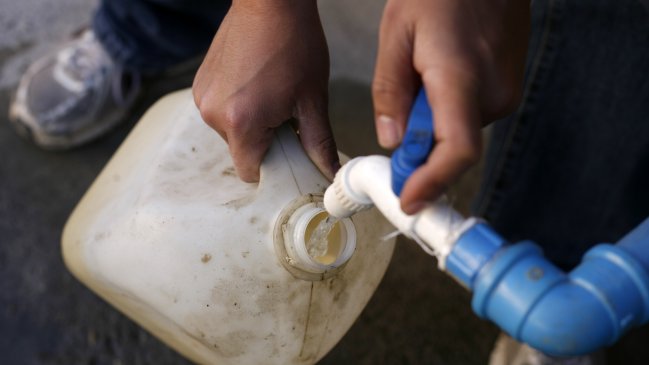 Roturas de matrices causan cortes de agua en región de Valparaíso