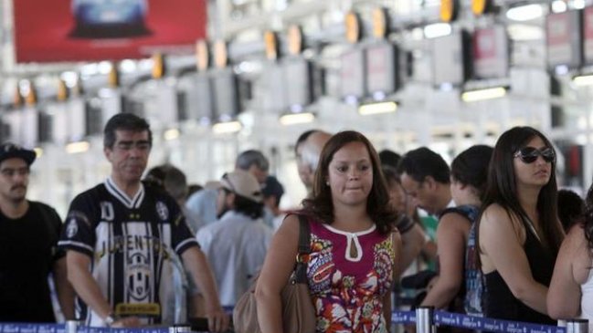 Viajeros chilenos ya comenzaron a utilizar exención de visas con Estados Unidos