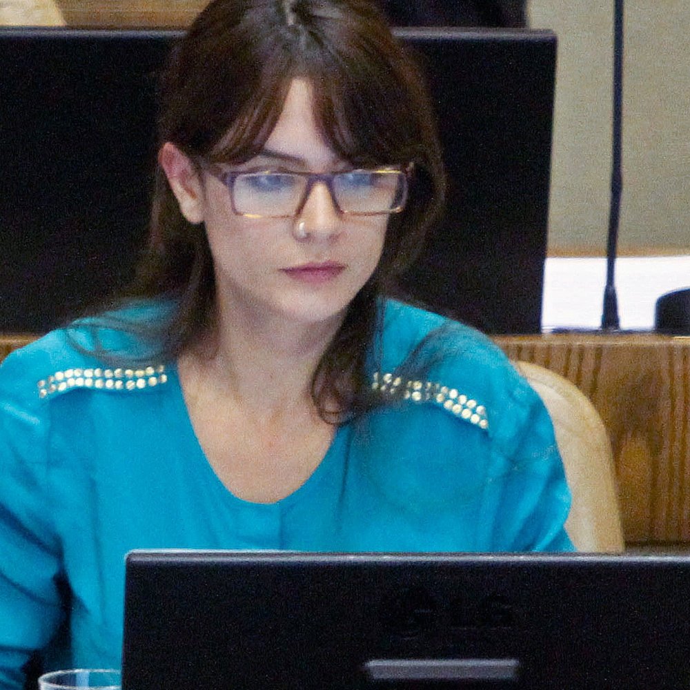 Camila Vallejo: No me pidan homenajear a una persona dañina para la democracia