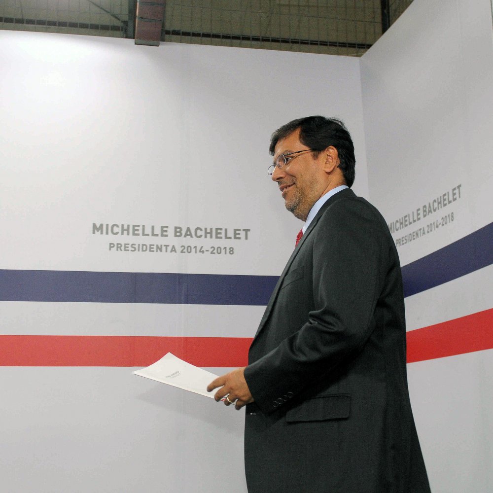 Ministro Arenas se reunió con timoneles de las comisiones de Hacienda