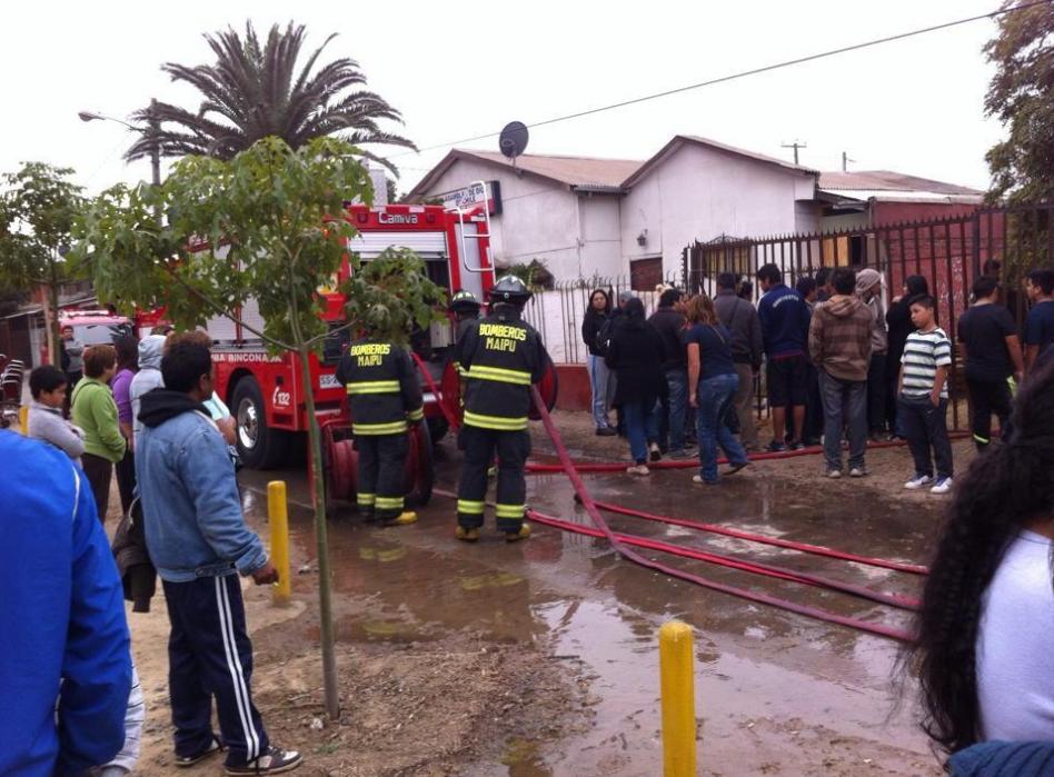 Incendio en Maipú deja al menos tres fallecidos