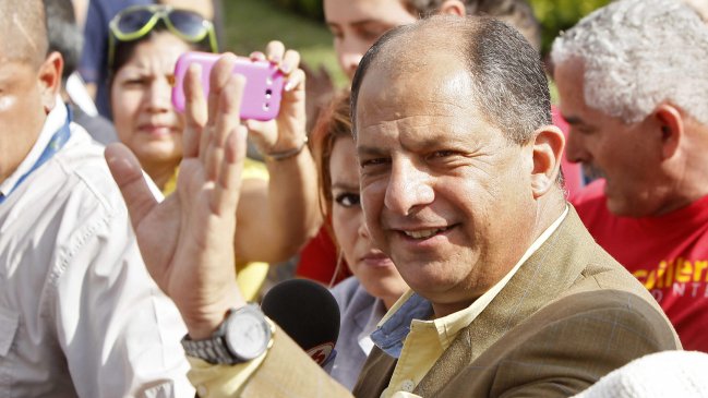 Costa Rica: la insólita elección contra un candidato 