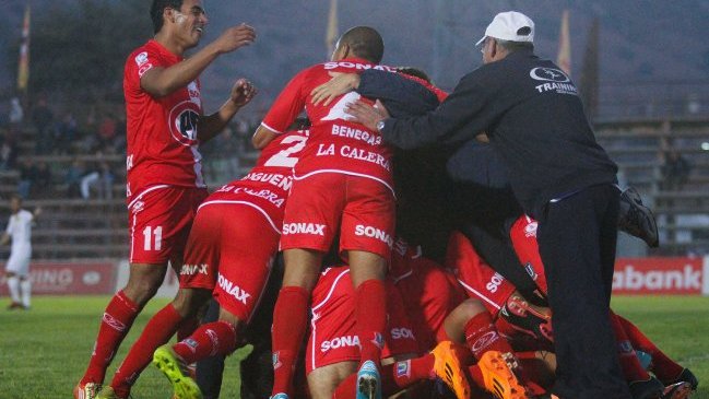 Unión La Calera goleó a Unión Española y sueña con la salvación