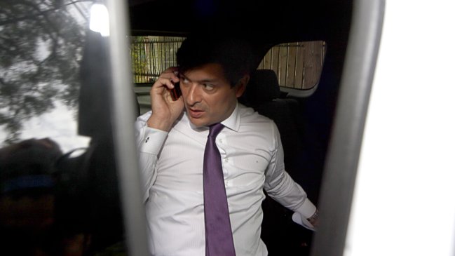 Cardemil presentó querella contra Parisi por Caso Firmas