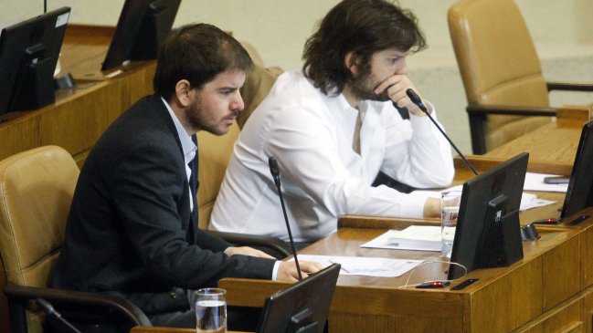 Gabriel Boric: Camila Vallejo nos apoya, no descontextualicemos