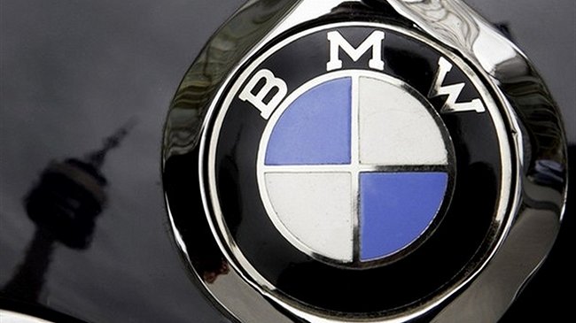 BMW llamó a revisión medio millón de automóviles