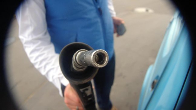 Econsult prevé alza de 12 pesos en las gasolinas en Semana Santa
