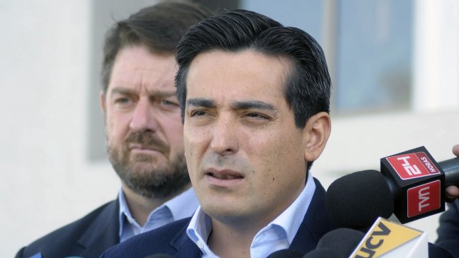 Peñailillo confirmó que 2.500 viviendas fueron destruidas en Valparaíso