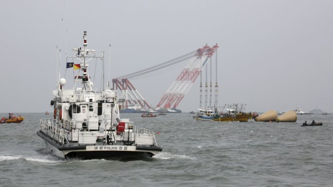 Gobierno surcoreano cree que tripulación del ferry cometió 