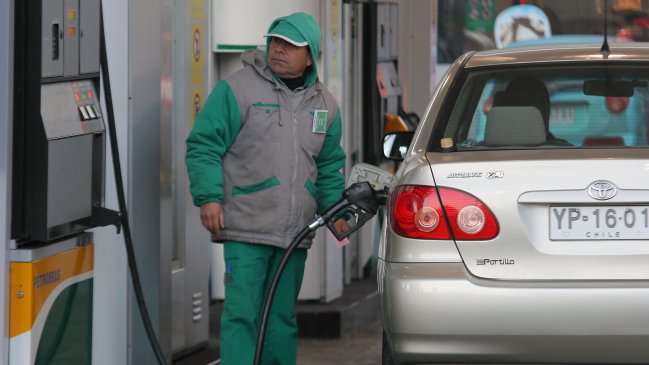 Fuerte alza en los precios de las bencinas se registrará este jueves