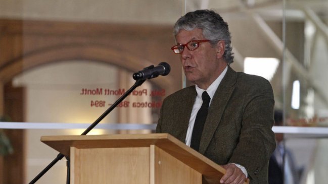 Eyzaguirre recalca que no se eliminará selección en liceos emblemáticos 