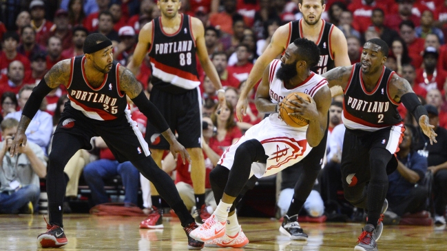 Portland acrecentó su diferencia ante Houston en los play-offs