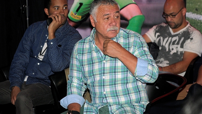 Carlos Caszely y su renuncia al directorio de Blanco y Negro: 
