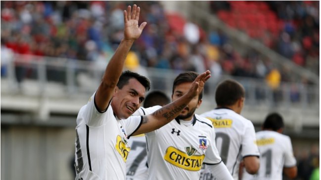 Un magnífico Paredes culminó la fiesta de Colo Colo frente a Ñublense