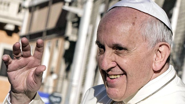 Papa Francisco: La Iglesia es femenina, como María