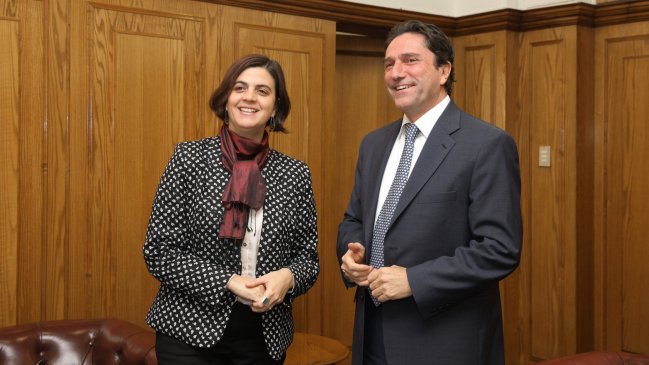 Gobierno inició trabajo para presentar ley de aborto