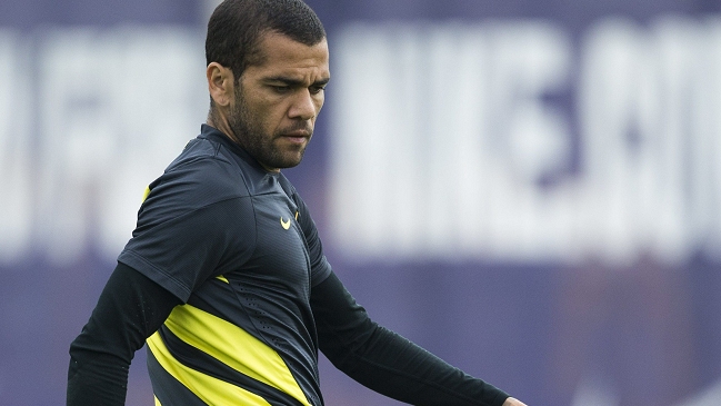 En Villareal pidien que no se juzgue a toda la afición por el plátano lanzado a Dani Alves