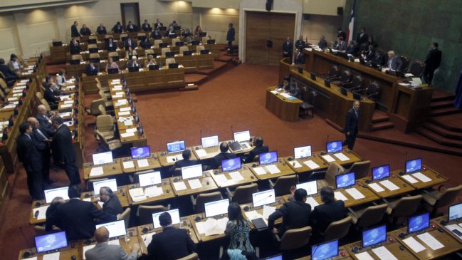 Diputados pidieron aumentar el impuesto específico a alimentos ricos en azúcar y sal