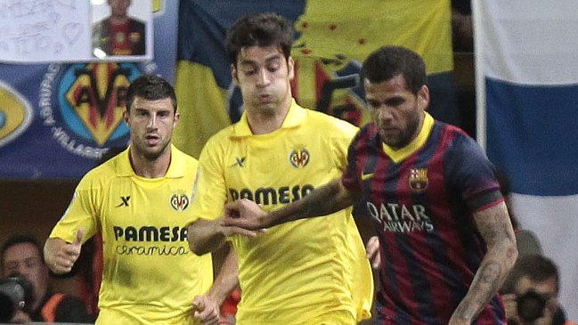 Policía detuvo a hincha que le lanzó un plátano a Dani Alves