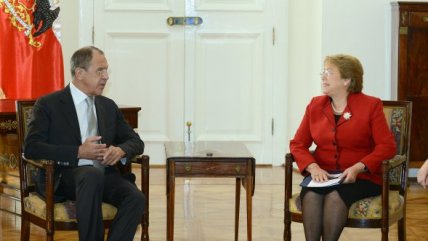   Bachelet recibió en La Moneda al canciller ruso 