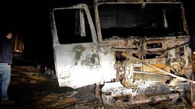 Encapuchados quemaron dos camiones en Collipulli