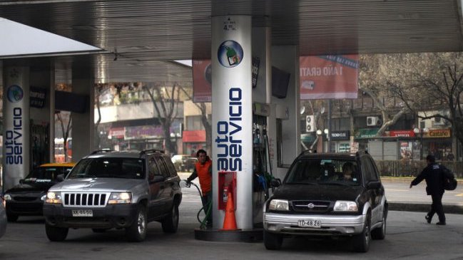 Nuevamente subirá el precio de las bencinas este jueves