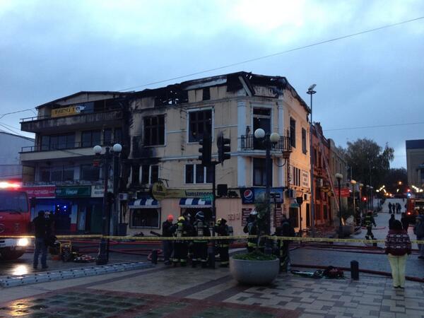 Incendio consumió edificio patrimonial 1910 de Valdivia