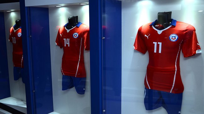 Carabineros incautó 2.000 camisetas falsificadas de la Selección