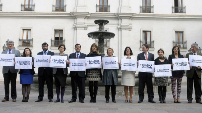 Presidenta Bachelet se sumó a campaña mundial por niñas secuestradas en Nigeria