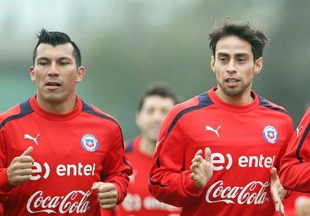 Gary Medel y Jorge Valdivia fueron convocados a la selección chilena
