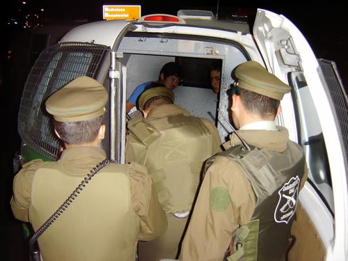 Carabineros investiga violentos asaltos con amenazas a menores de edad