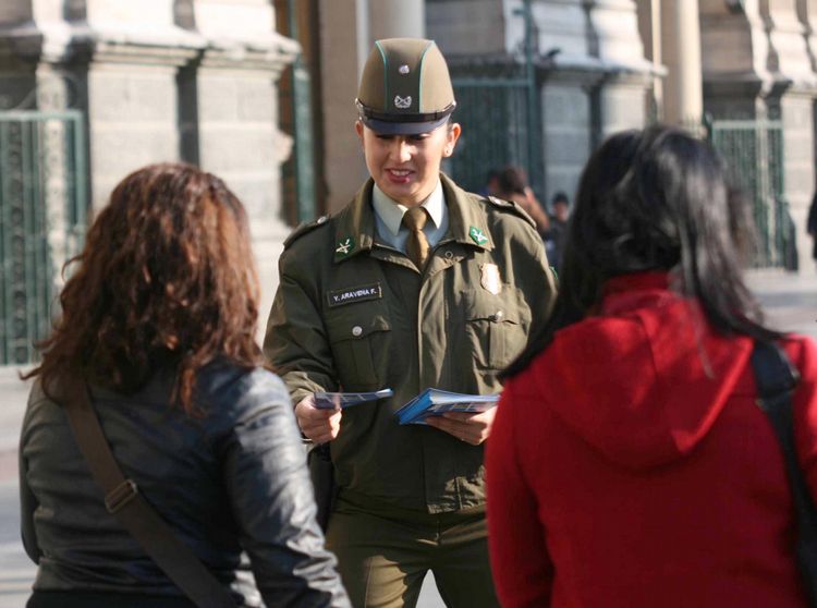 Carabineros y Recoleta refuerzan campaña para prevenir 