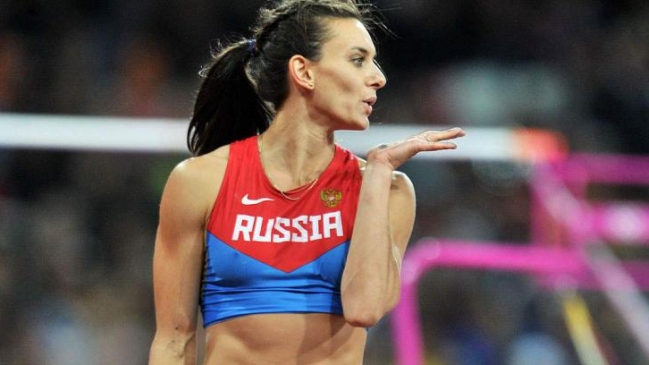 Yelena Isinbáyeva regresará a las pistas tras dar a luz a su primer hijo