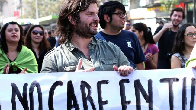 Boric y multa por asistencia a marcha: Considérenme ausente los días de protesta social
